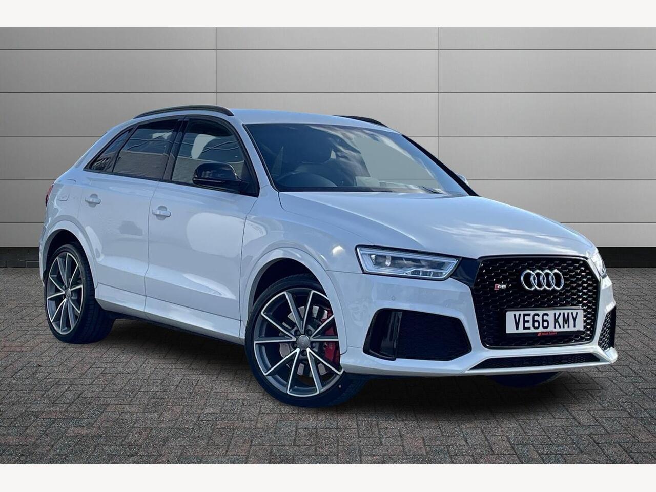 Main listing image - Audi RS Q3