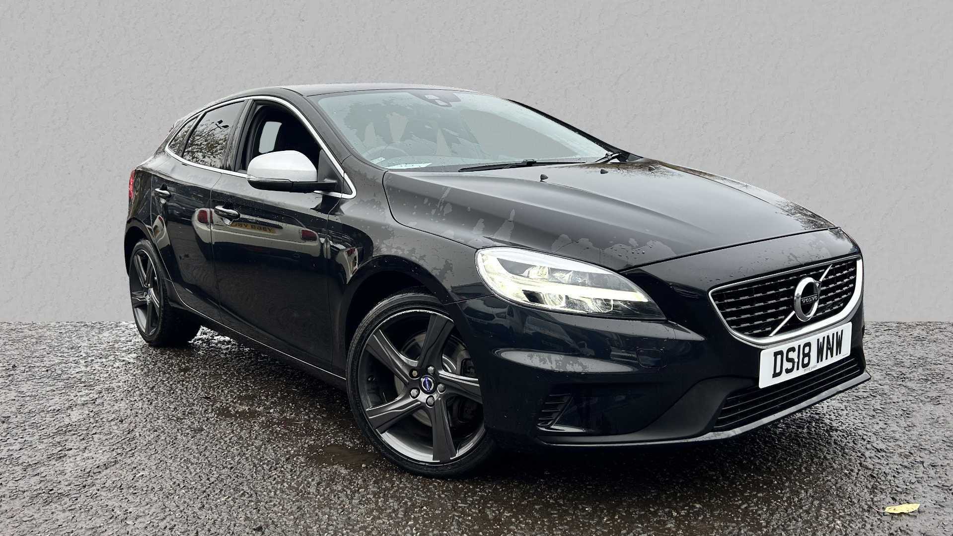 Main listing image - Volvo V40