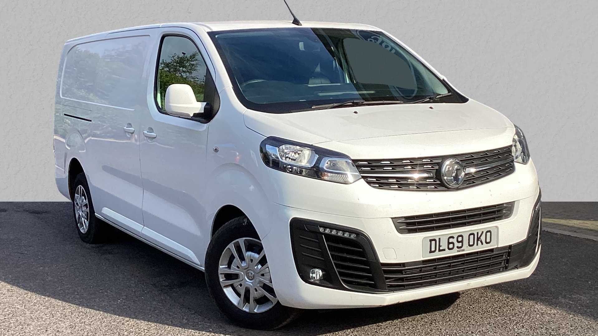 Main listing image - Vauxhall Vivaro