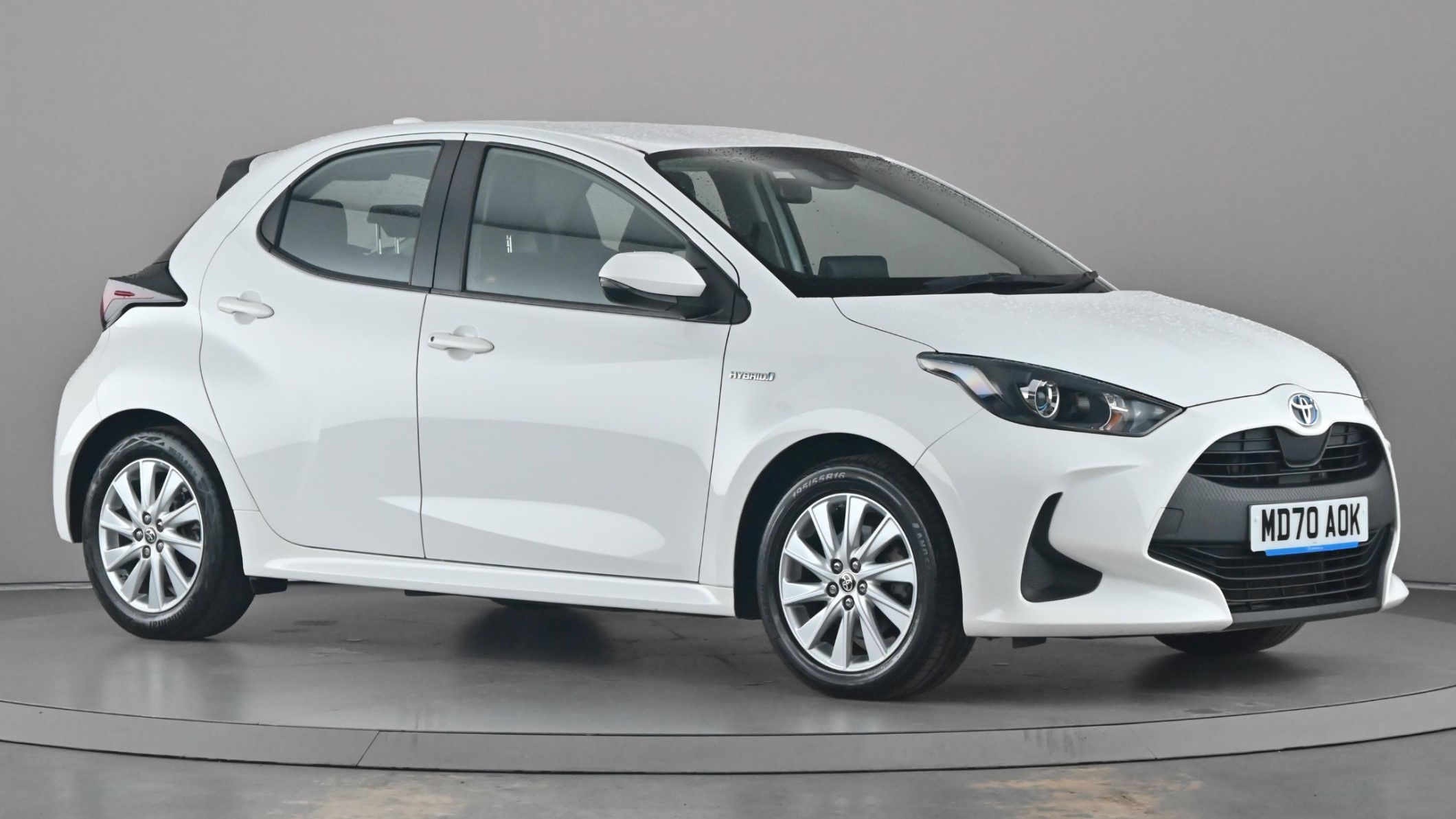 Main listing image - Toyota Yaris