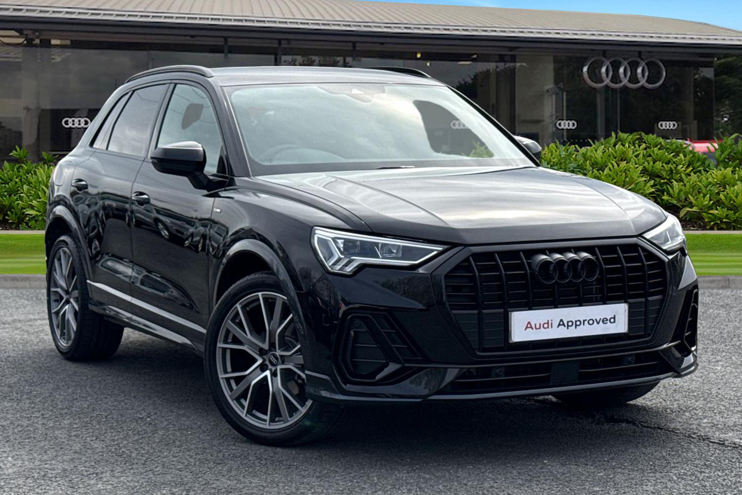 Main listing image - Audi Q3