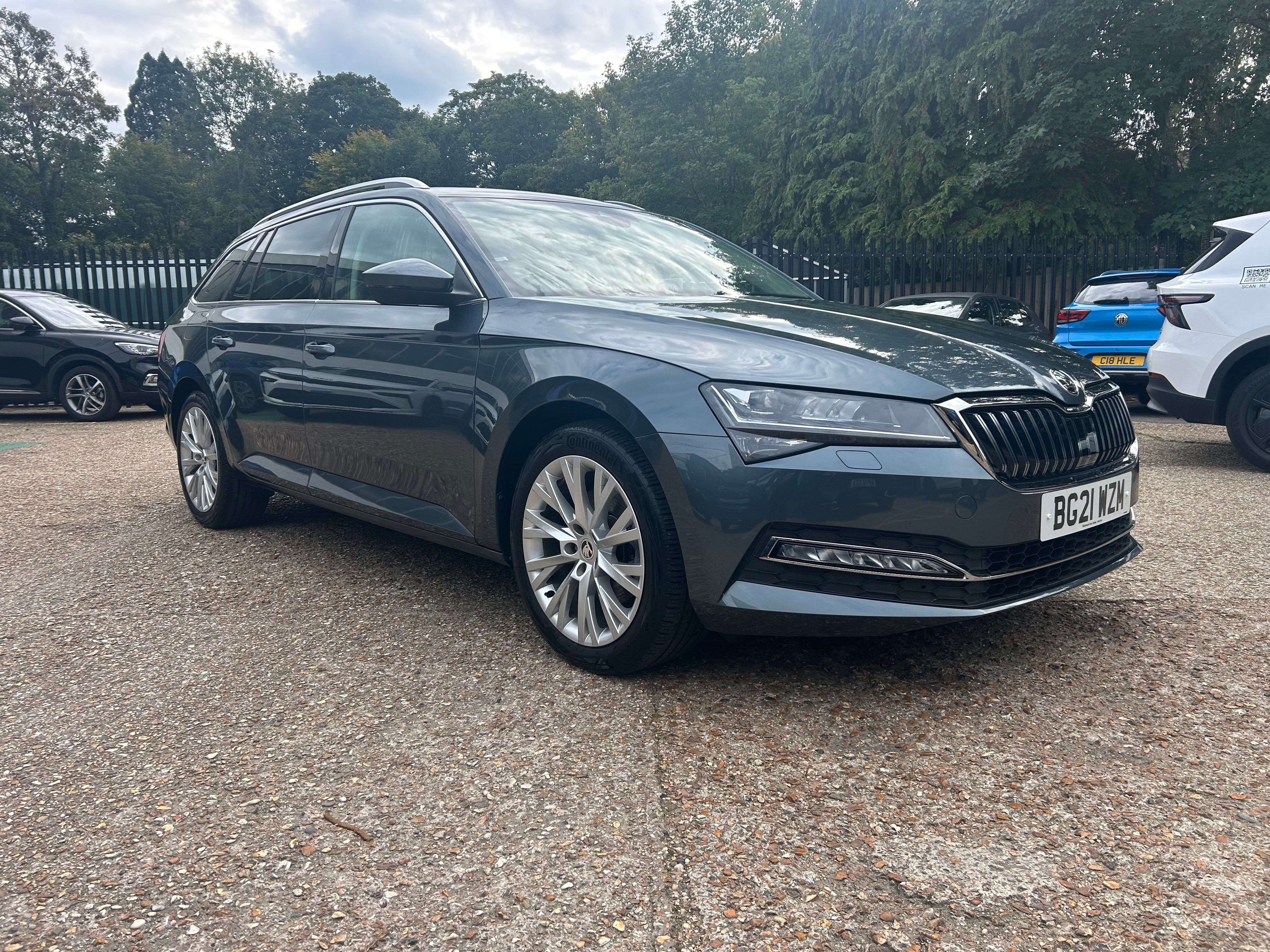 Main listing image - Skoda Superb Estate