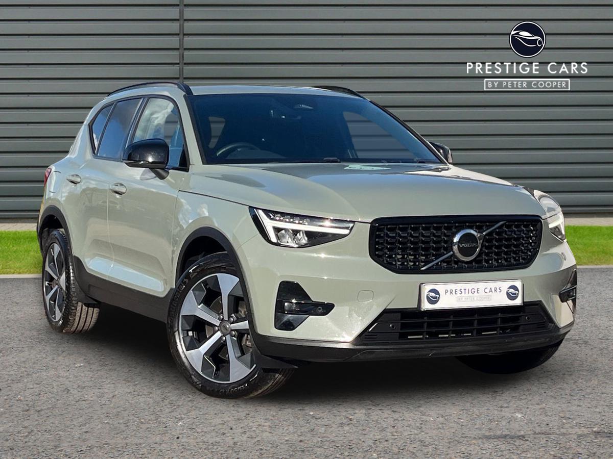 Main listing image - Volvo XC40
