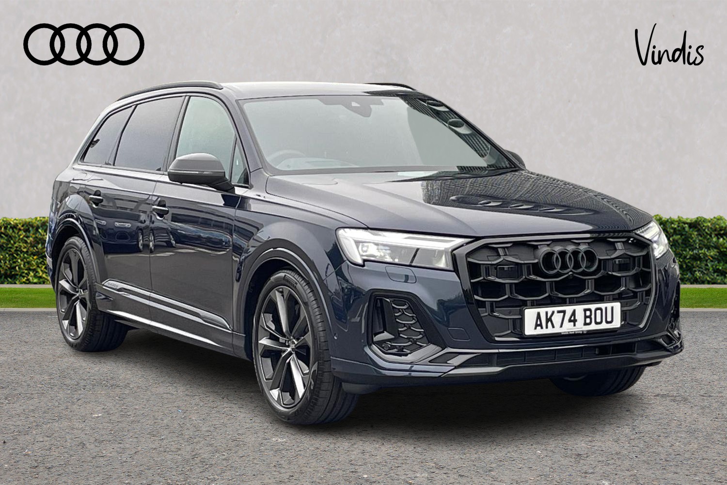 Main listing image - Audi Q7