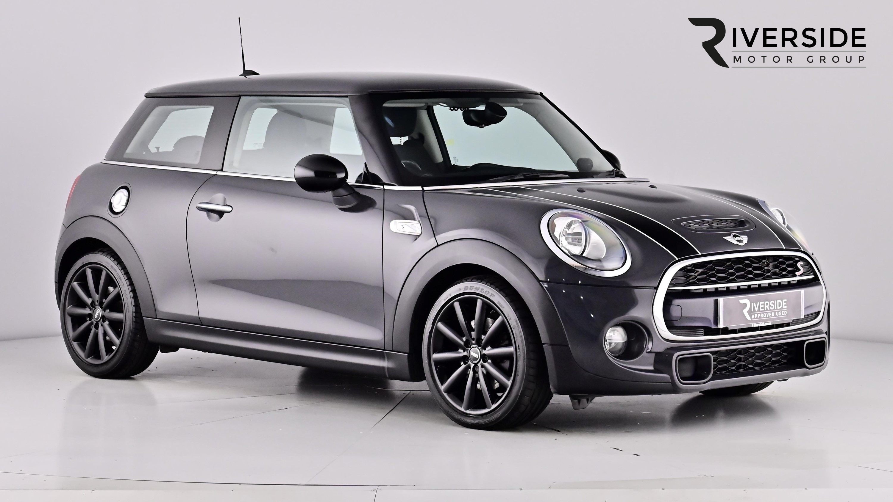 Main listing image - MINI Hatchback