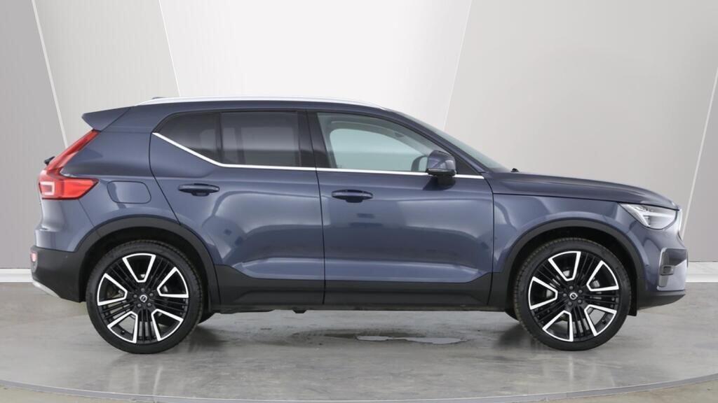Main listing image - Volvo XC40