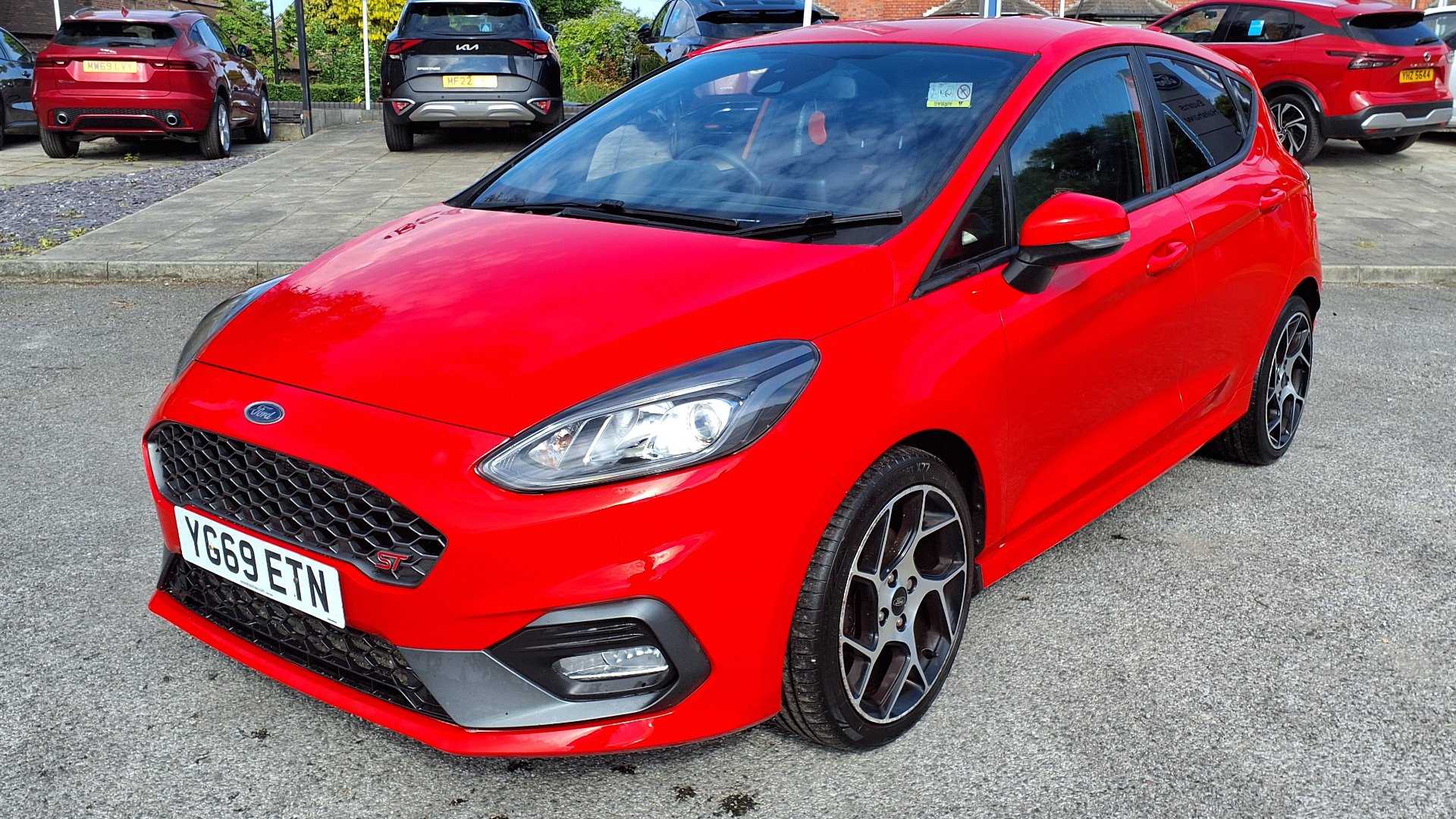 Main listing image - Ford Fiesta ST