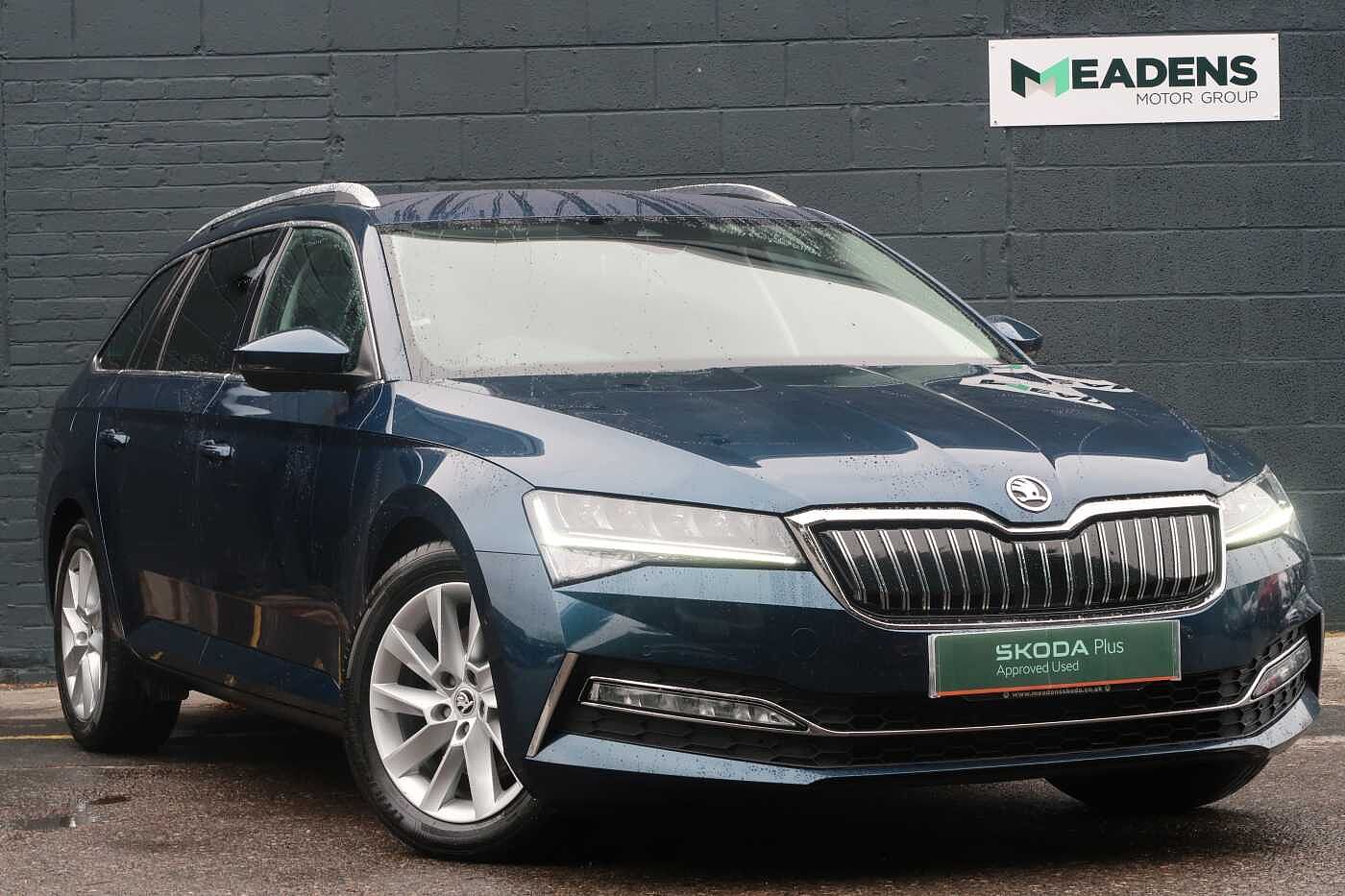 Main listing image - Skoda Superb Estate