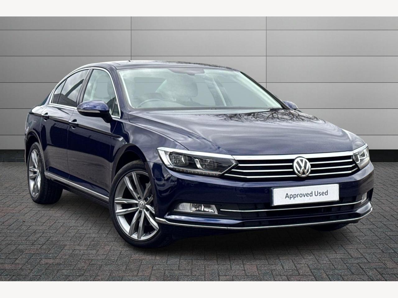 Main listing image - Volkswagen Passat