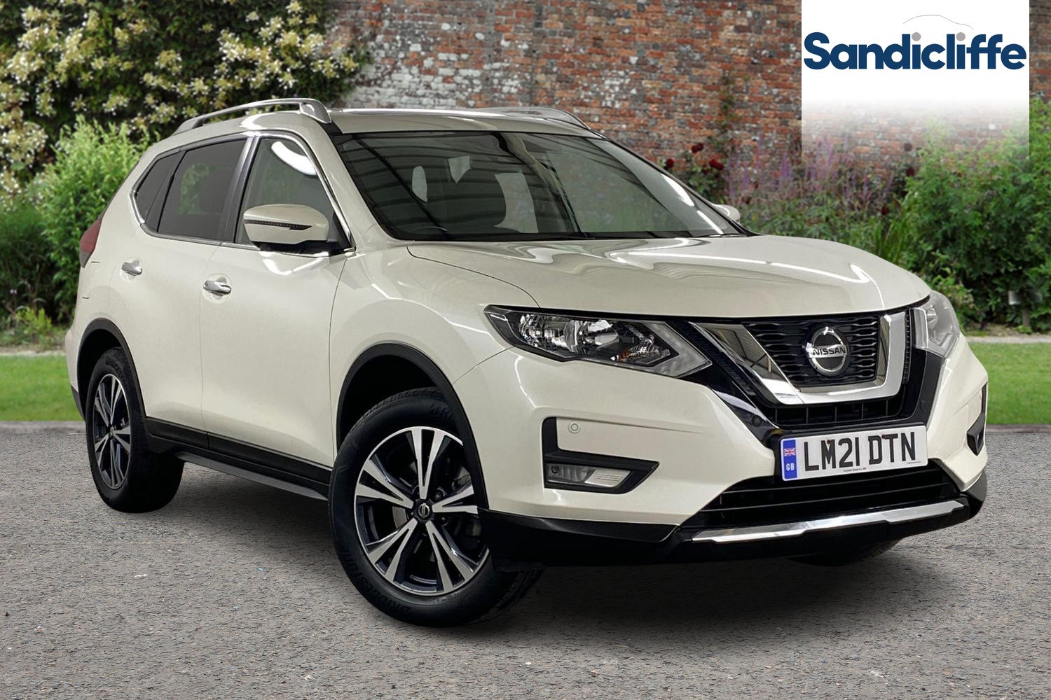 Main listing image - Nissan X-Trail