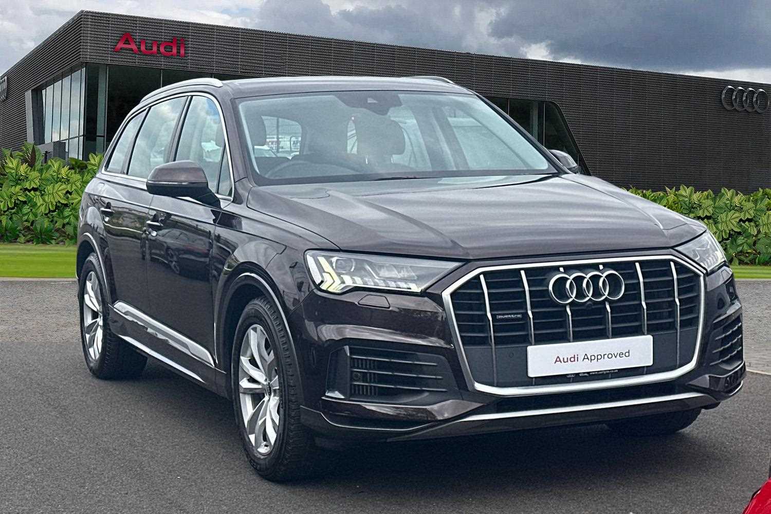 Main listing image - Audi Q7