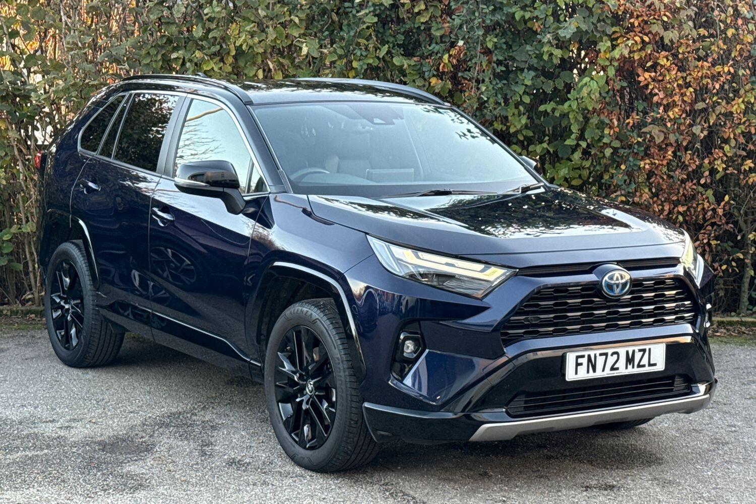 Main listing image - Toyota RAV4