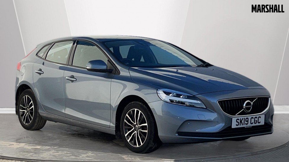 Main listing image - Volvo V40