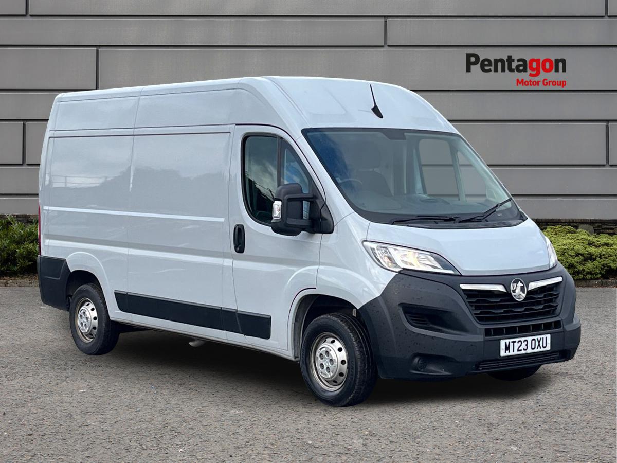 Main listing image - Vauxhall Movano
