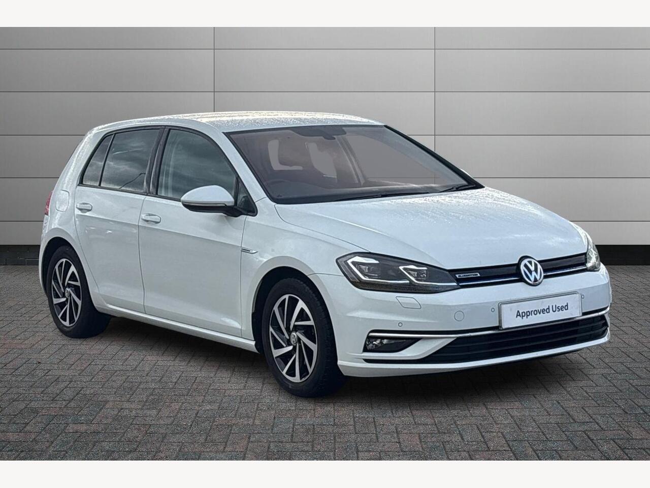 Main listing image - Volkswagen Golf