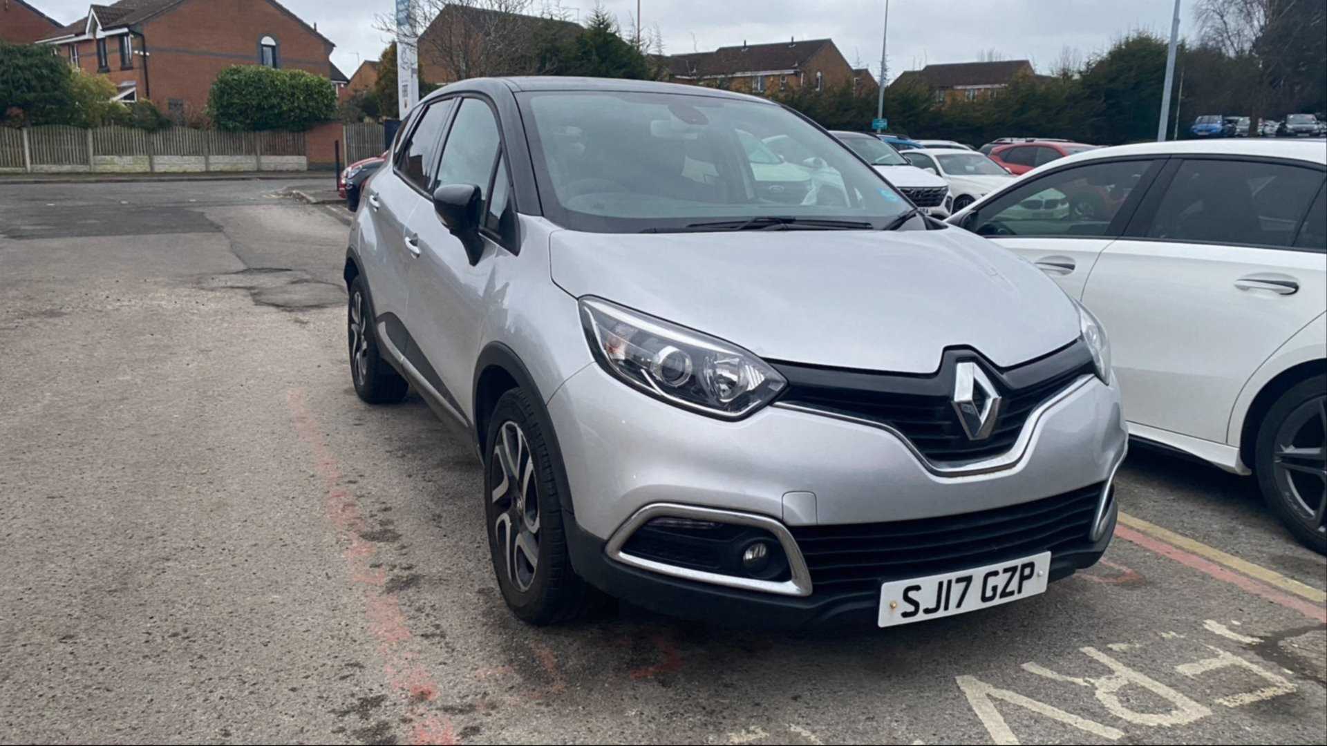 Main listing image - Renault Captur