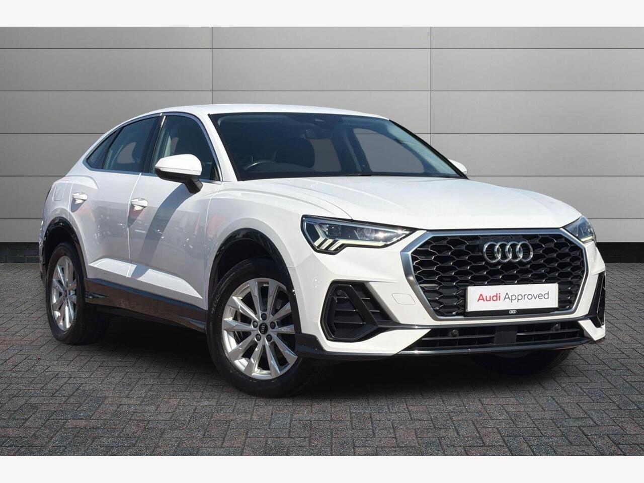 Main listing image - Audi Q3