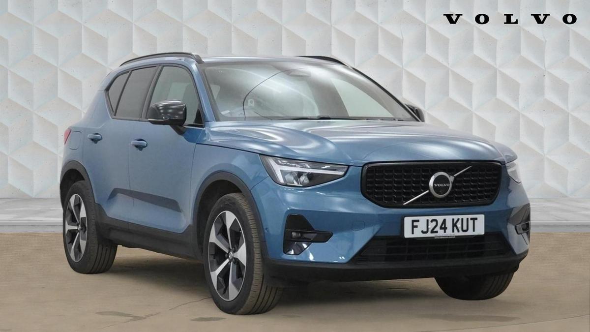 Main listing image - Volvo XC40