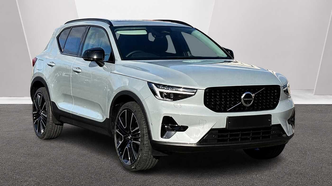 Main listing image - Volvo XC40