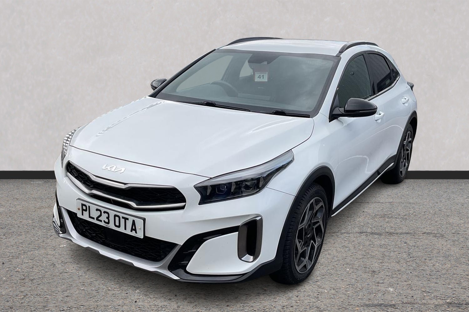 Main listing image - Kia XCeed