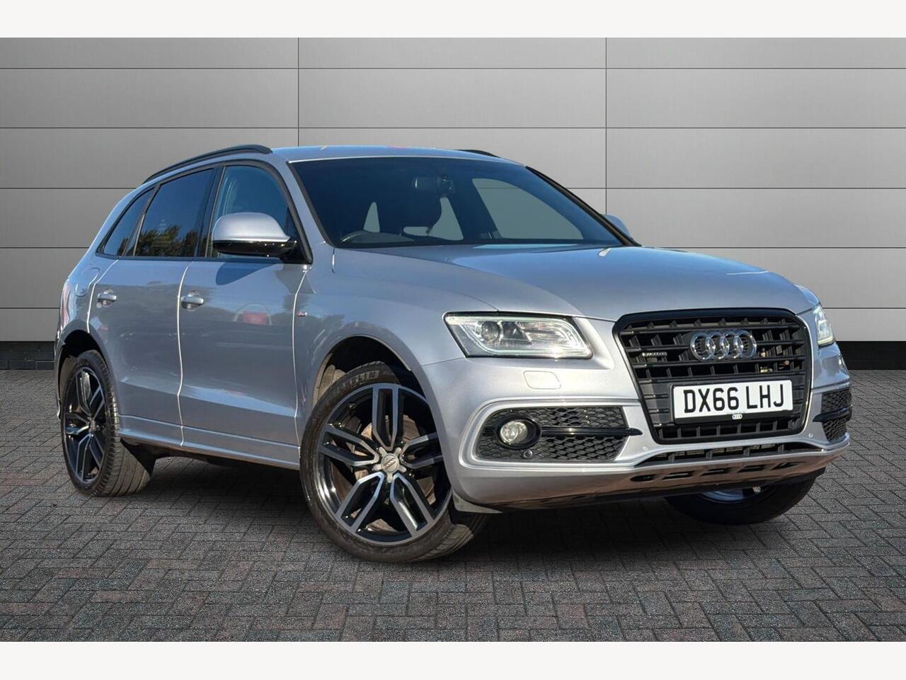 Main listing image - Audi Q5