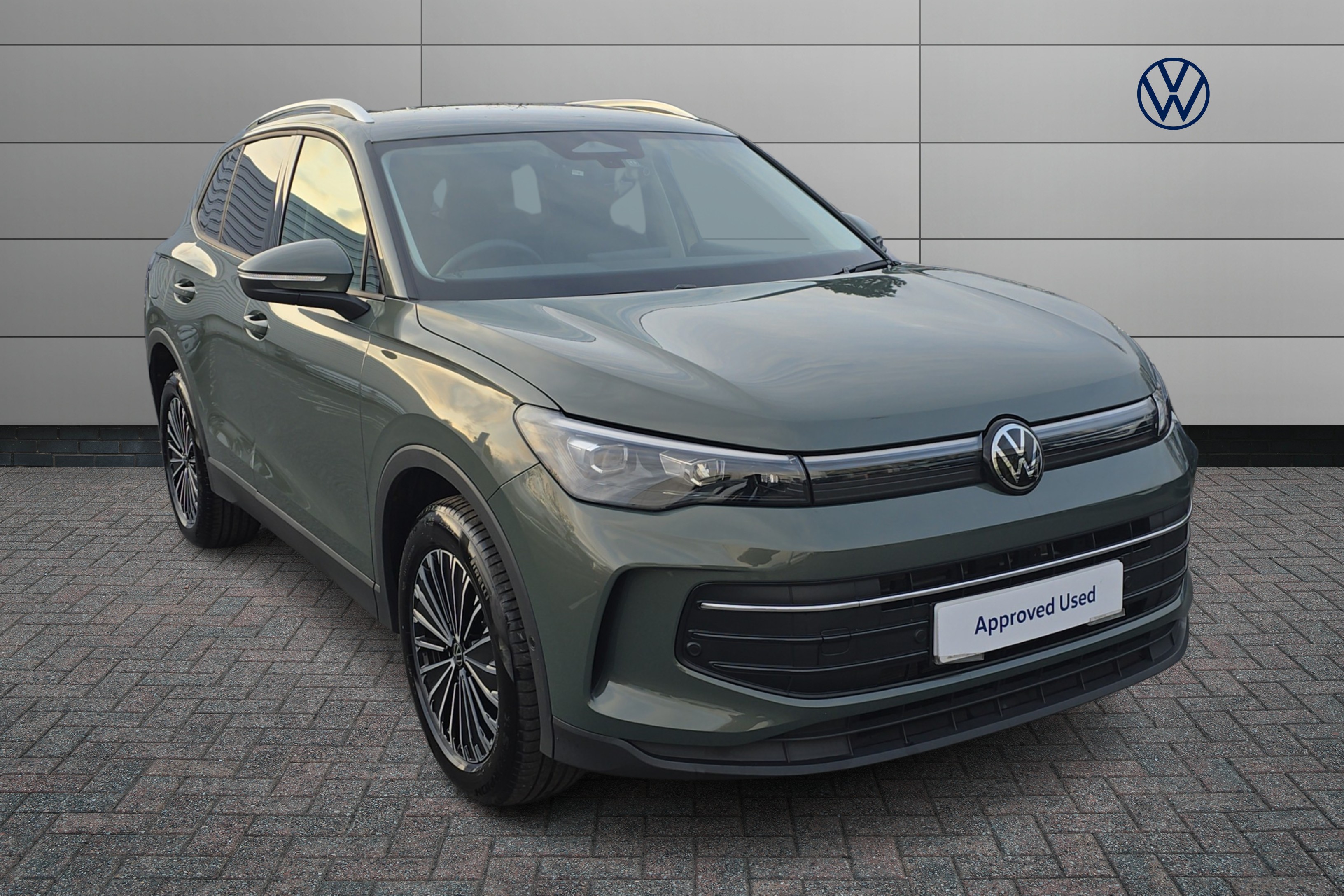 Main listing image - Volkswagen Tiguan