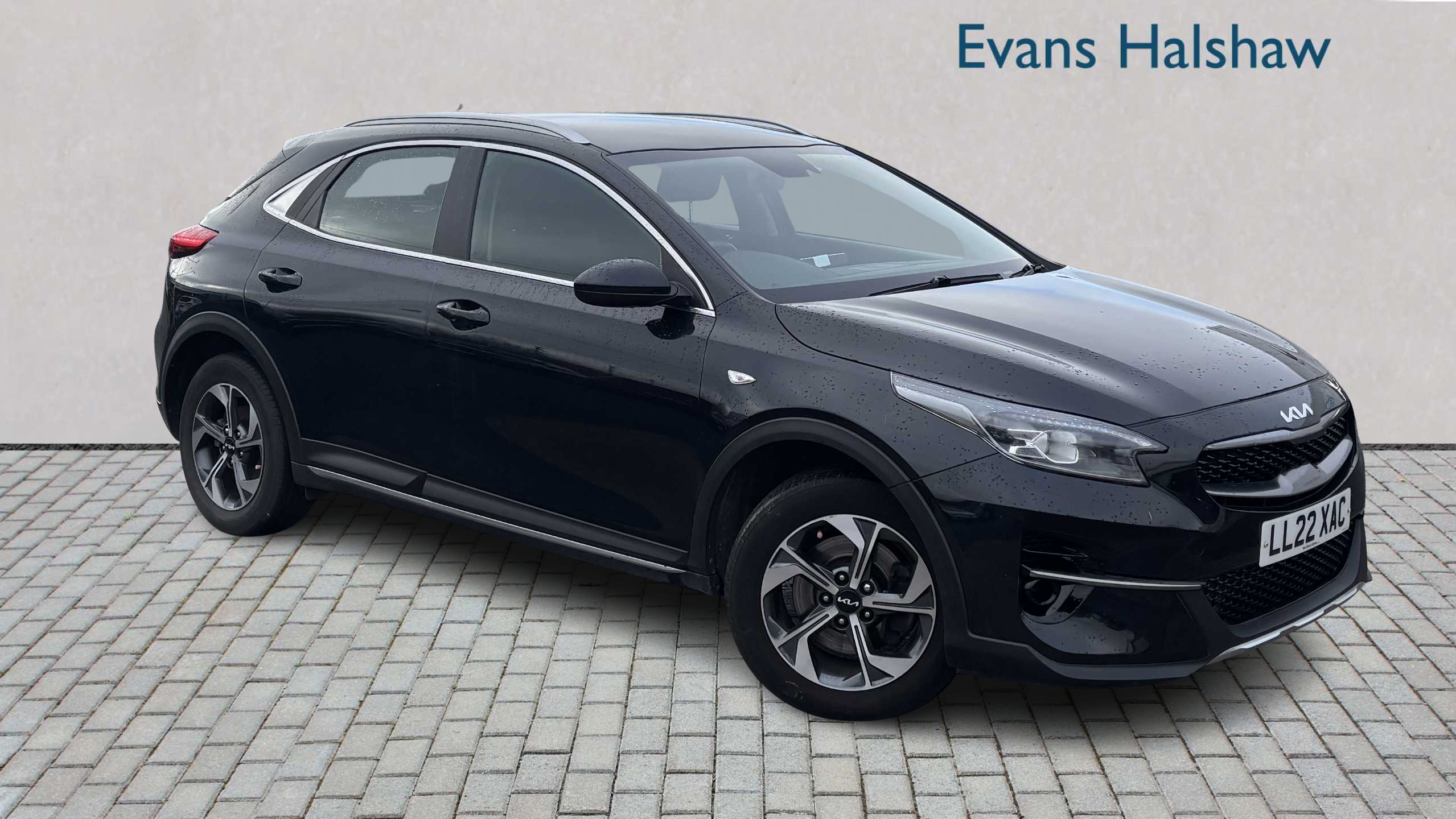 Main listing image - Kia XCeed