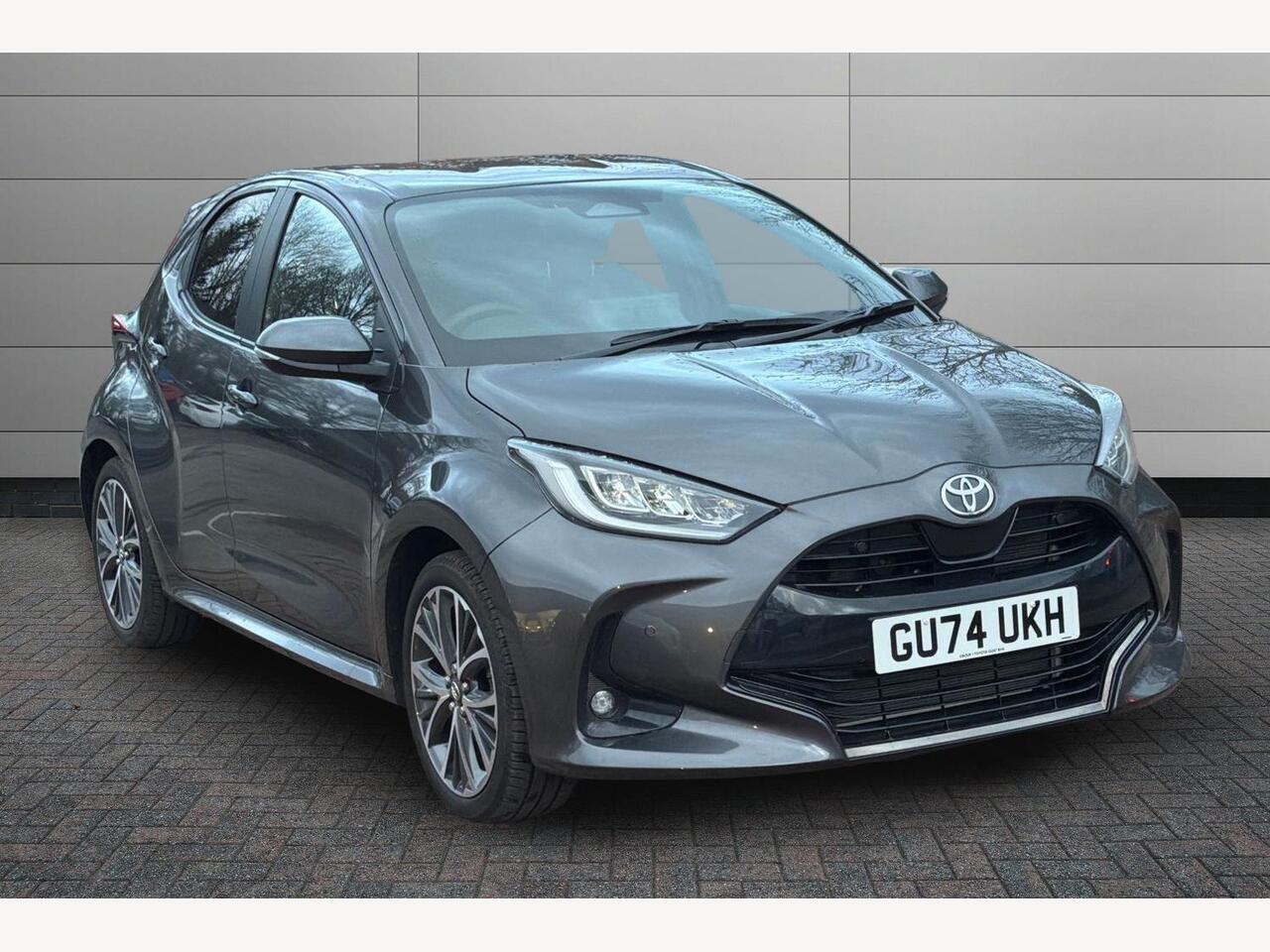 Main listing image - Toyota Yaris