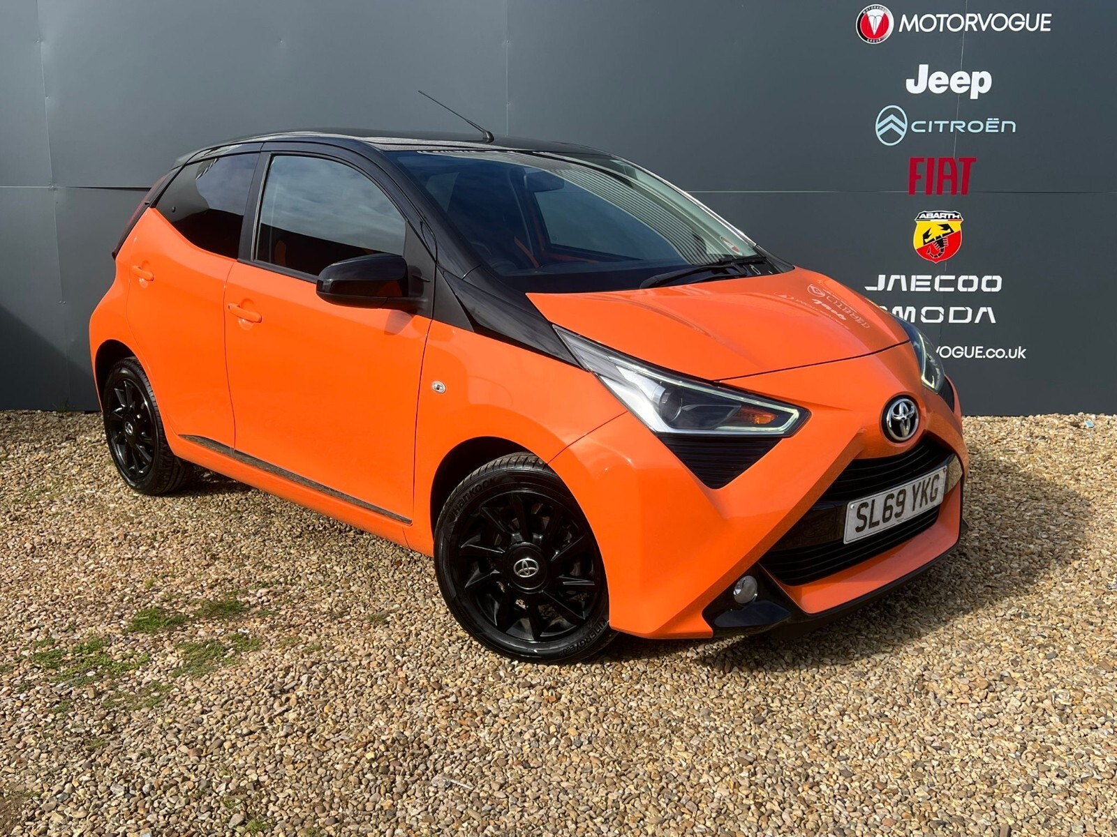 Main listing image - Toyota Aygo