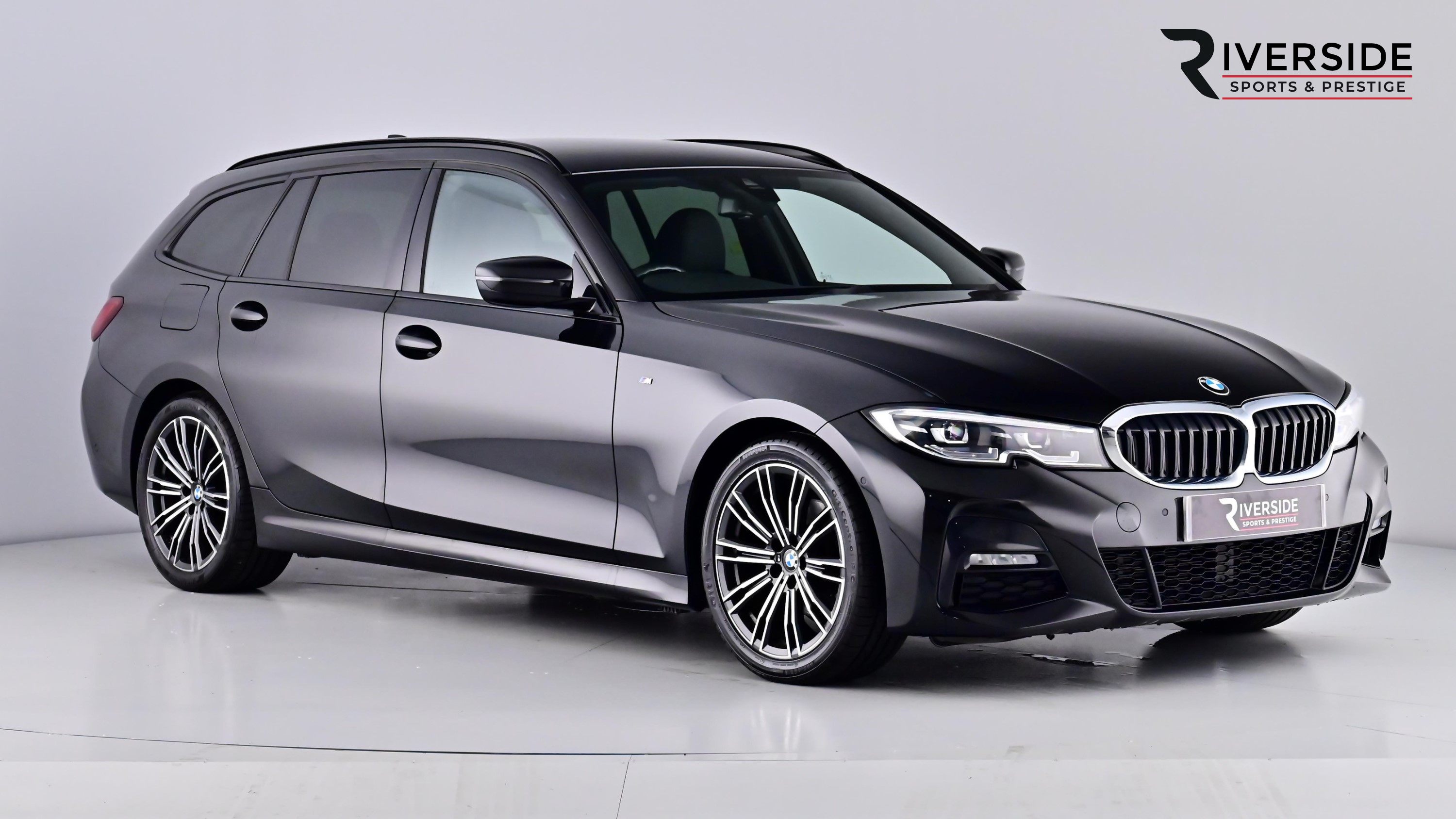 Main listing image - BMW 3 Series Touring