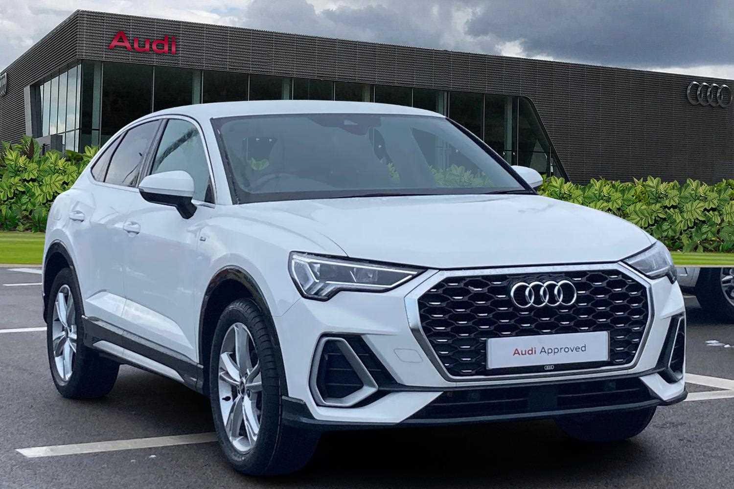 Main listing image - Audi Q3