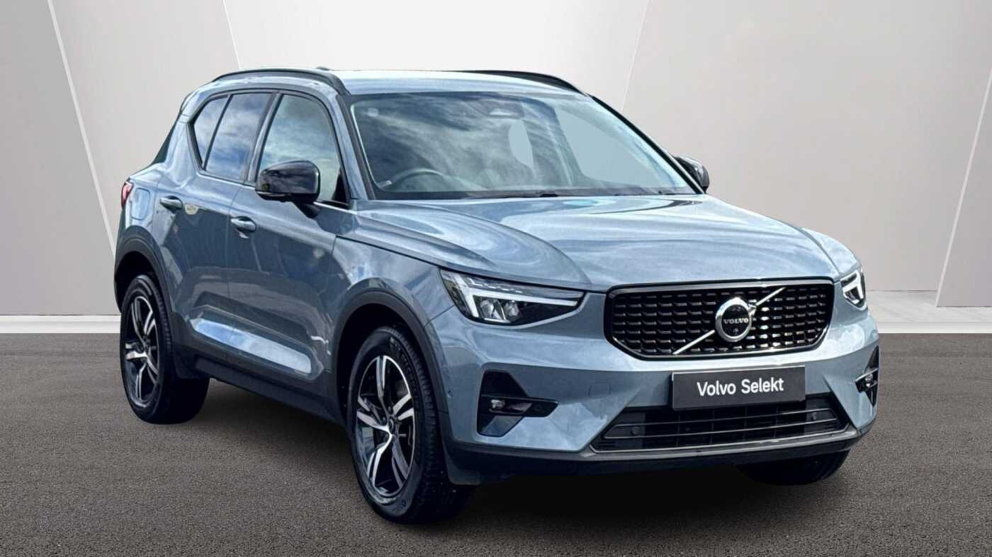 Main listing image - Volvo XC40