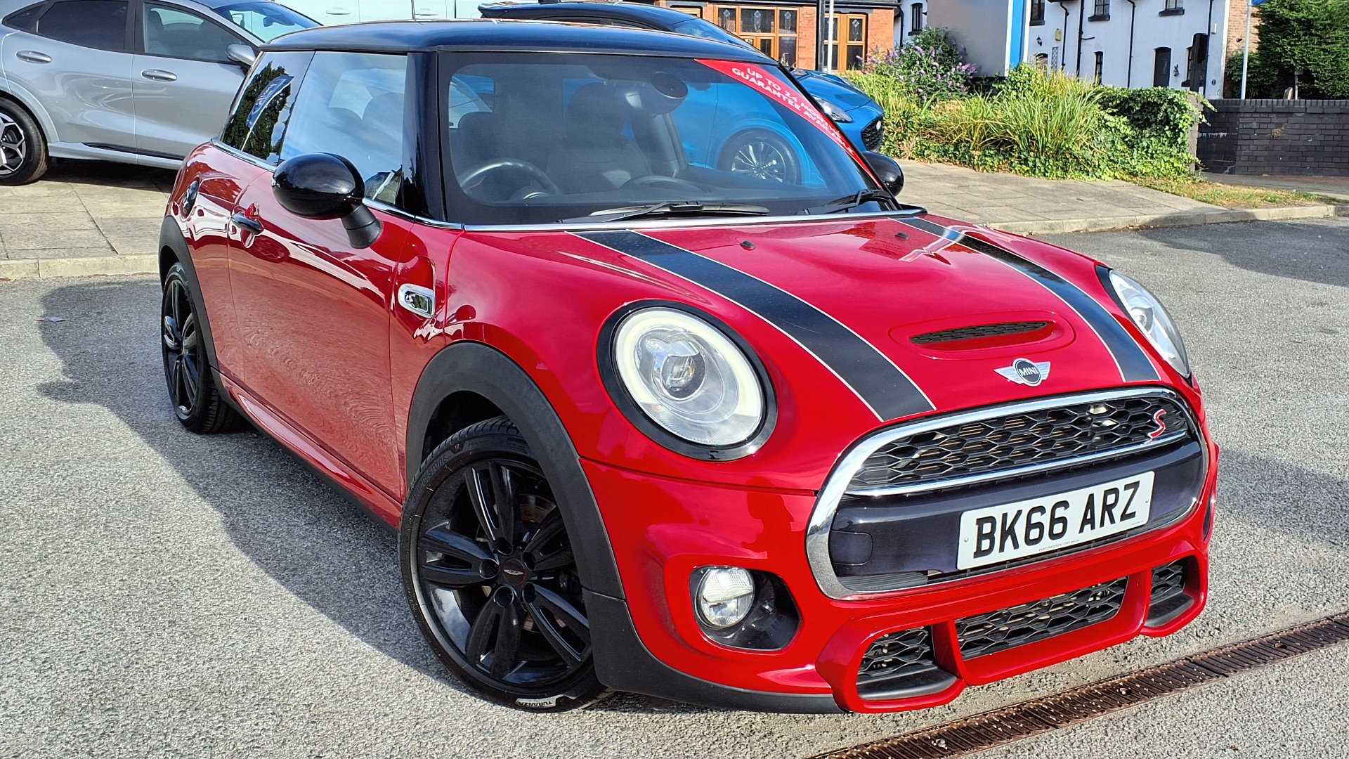 Main listing image - MINI Hatchback