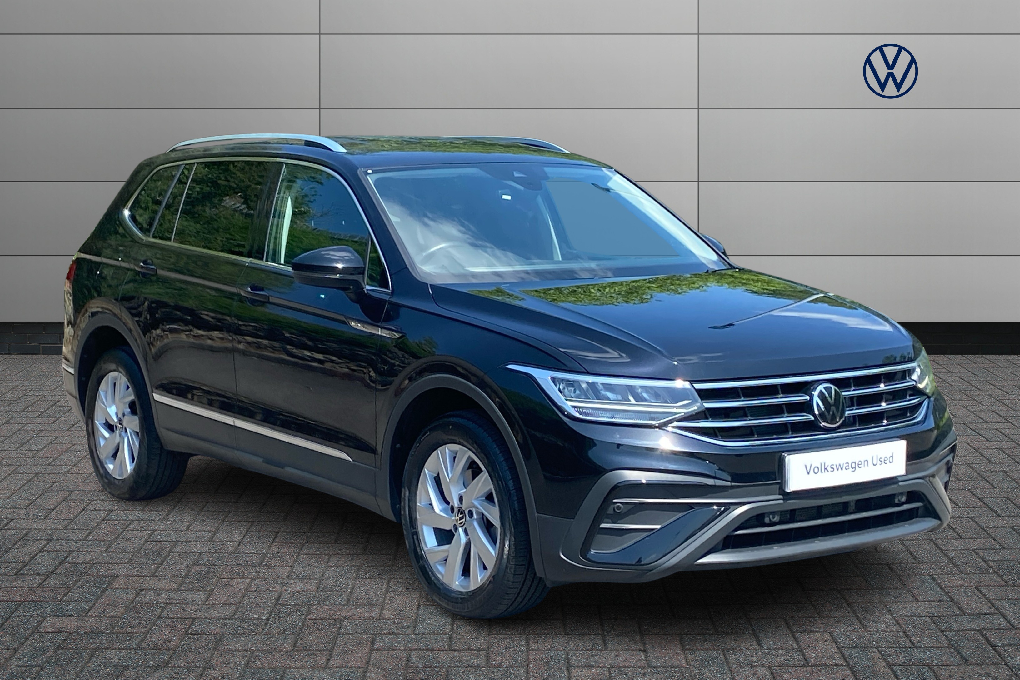 Main listing image - Volkswagen Tiguan Allspace