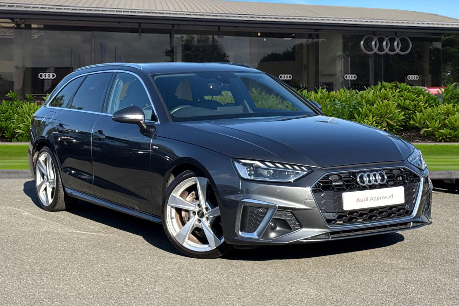 Main listing image - Audi A4