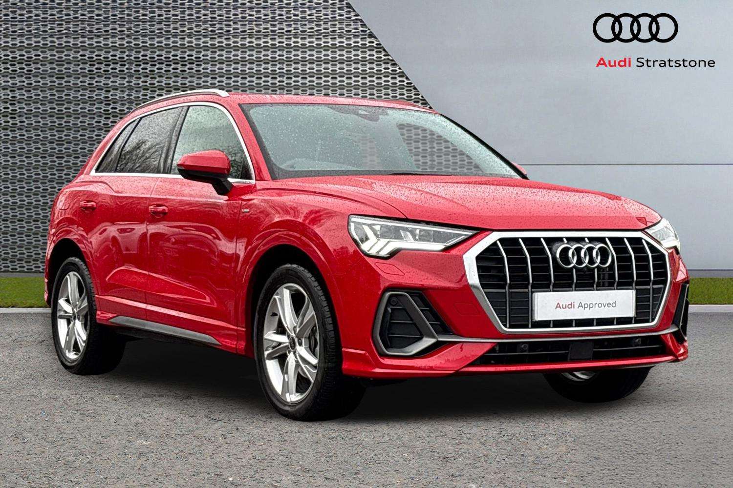 Main listing image - Audi Q3