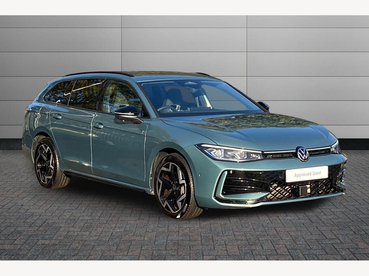 Main listing image - Volkswagen Passat