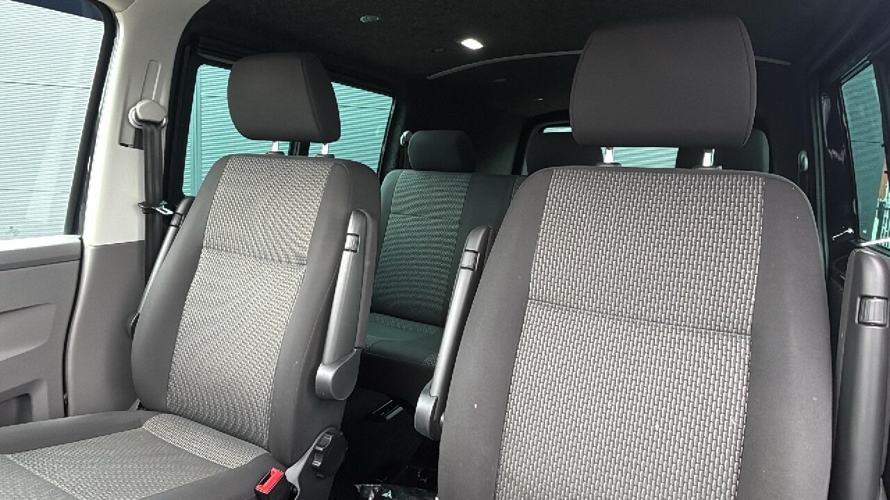 Main listing image - Volkswagen Transporter