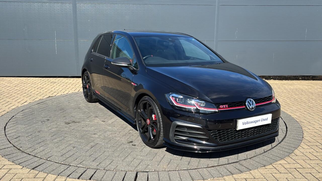 Main listing image - Volkswagen Golf