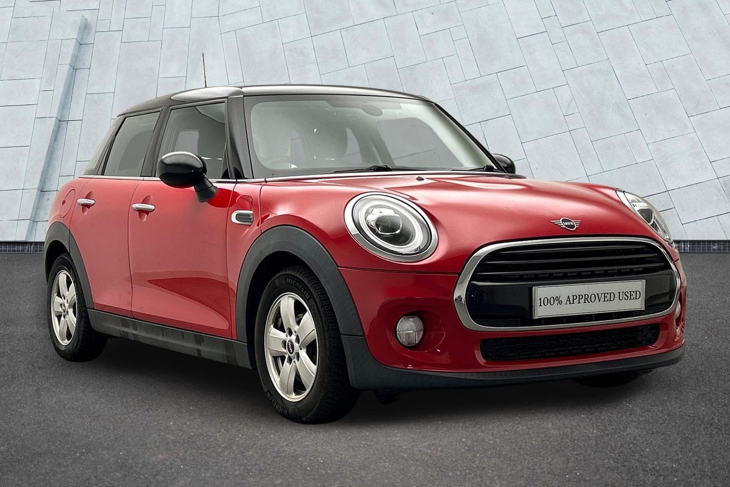 Main listing image - MINI Hatchback 5dr