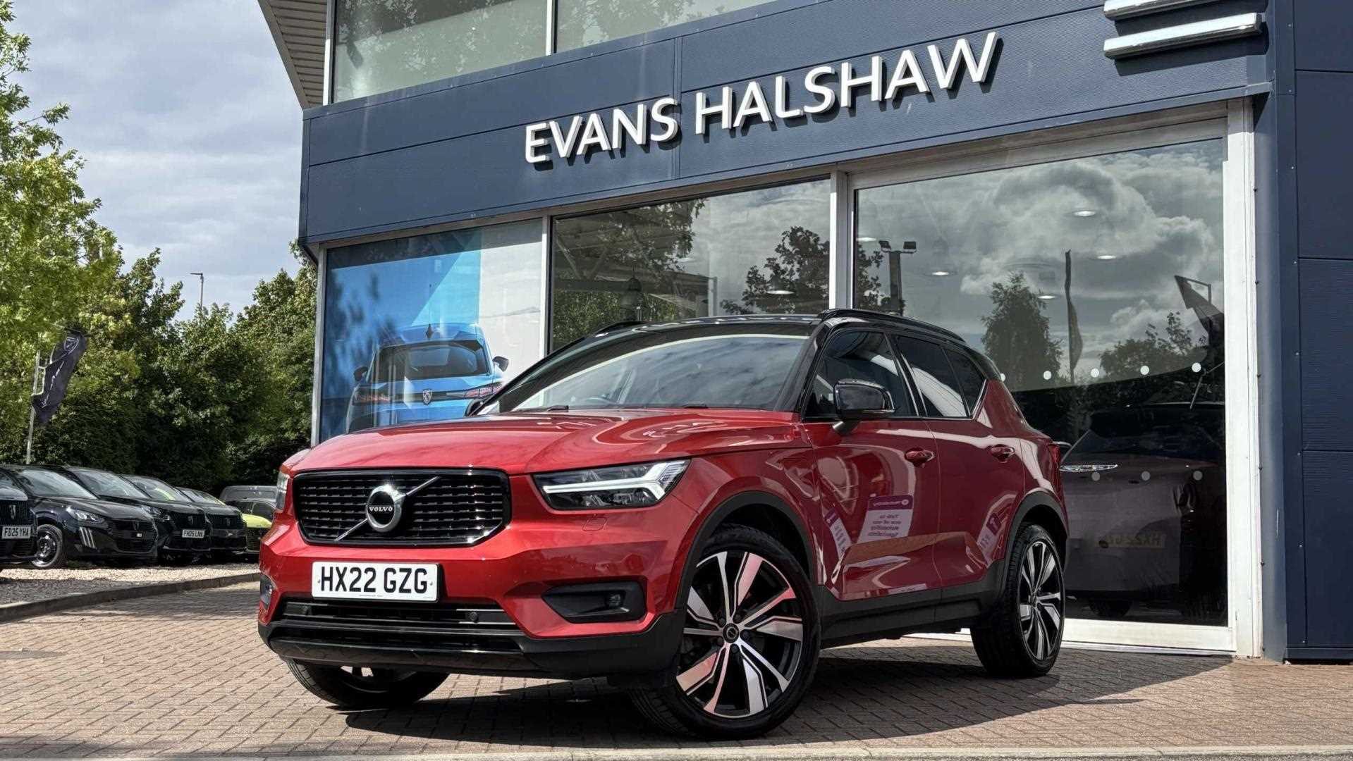 Main listing image - Volvo XC40 Recharge