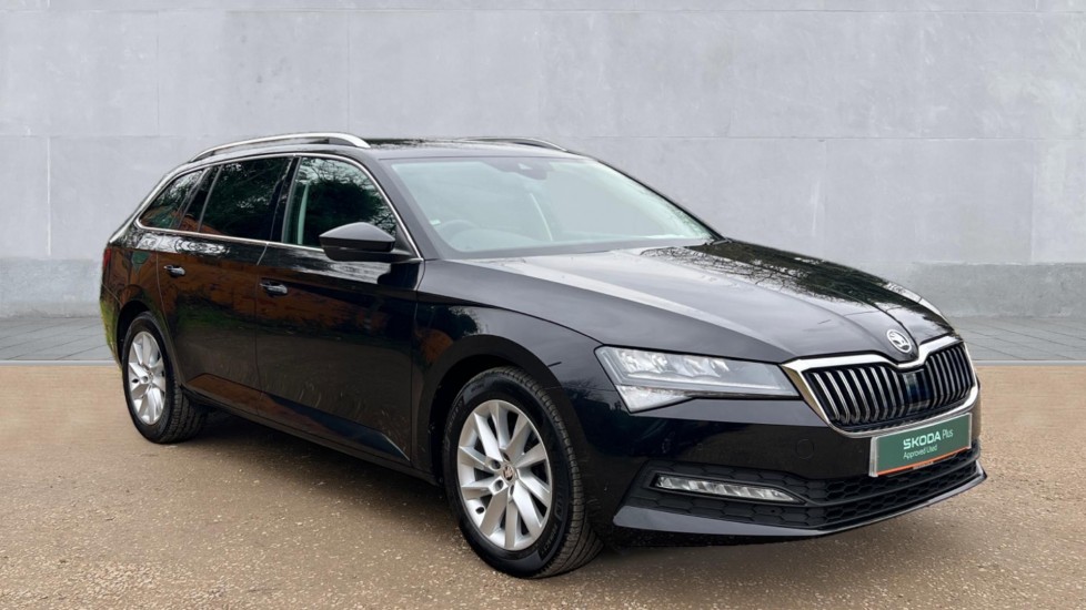 Main listing image - Skoda Superb Estate