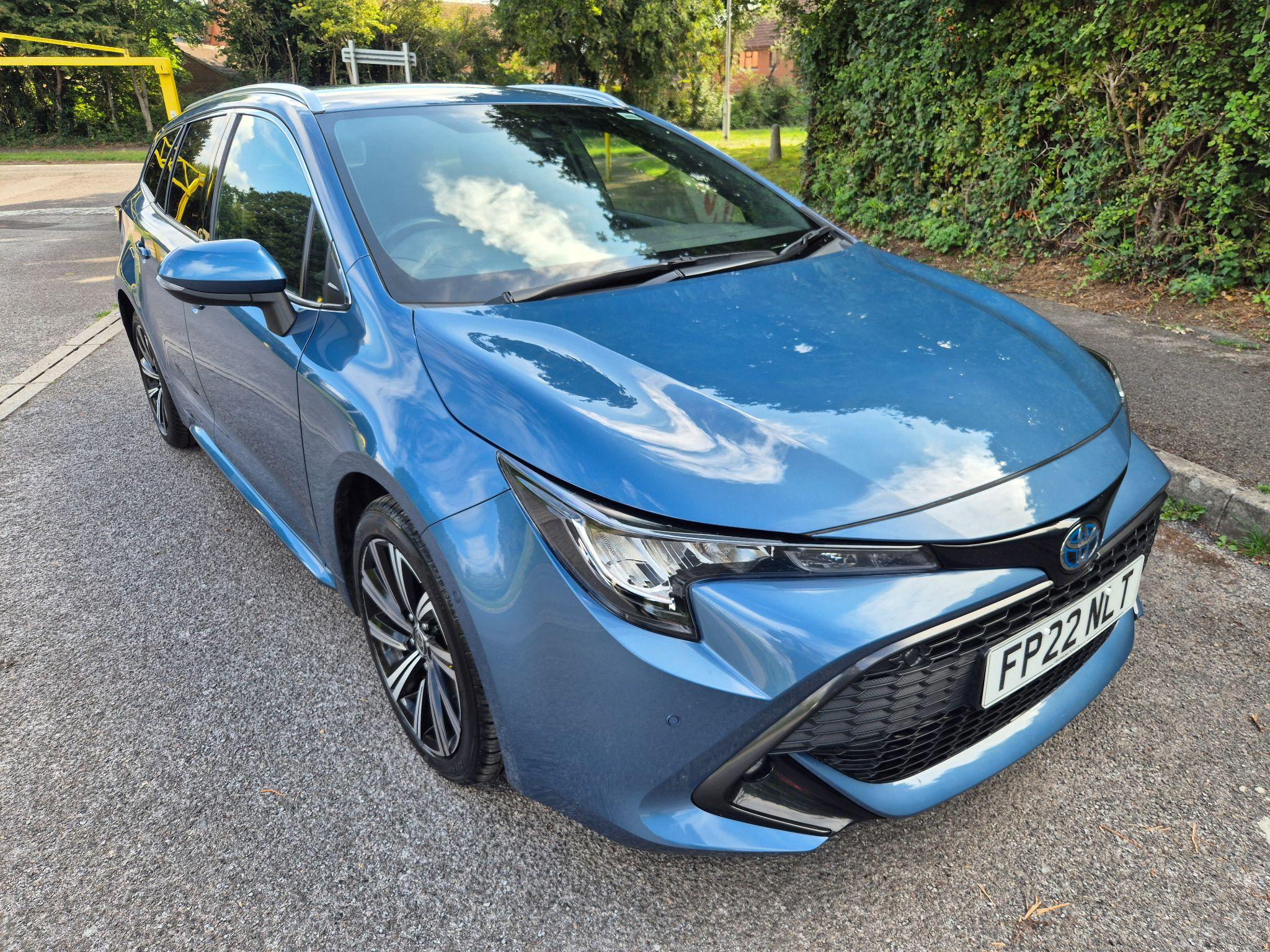 Main listing image - Toyota Corolla Touring Sport