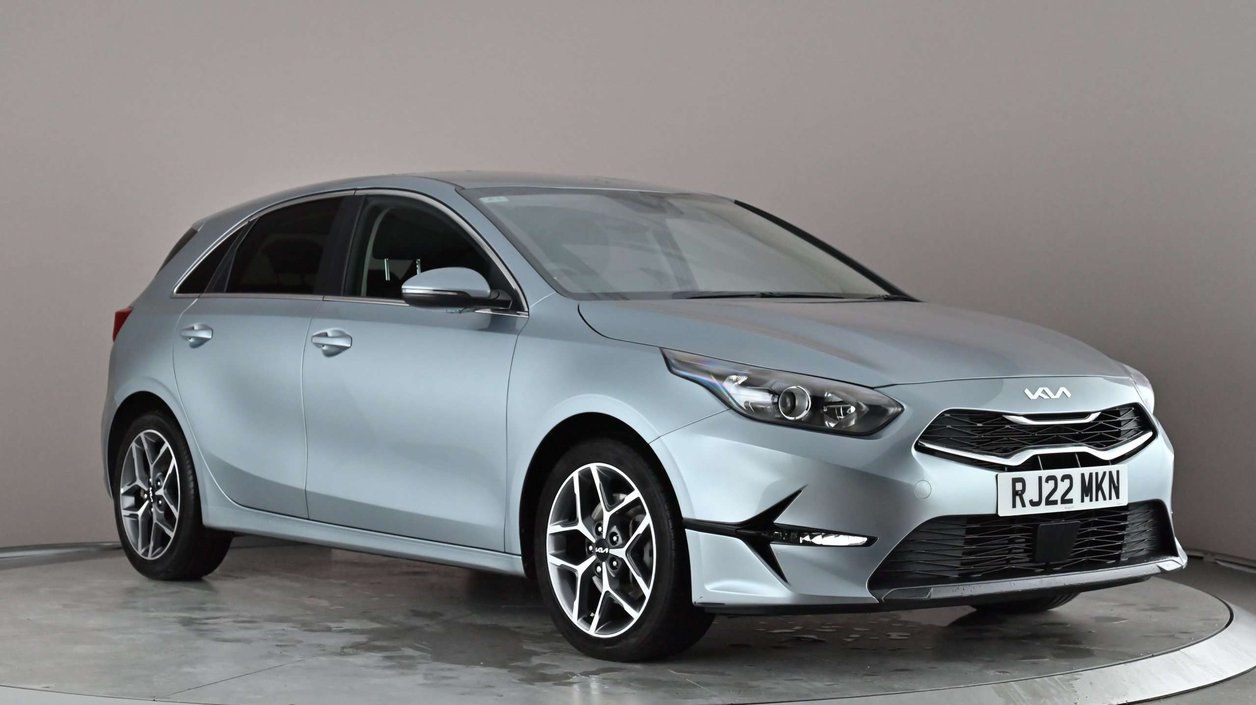 Main listing image - Kia Ceed