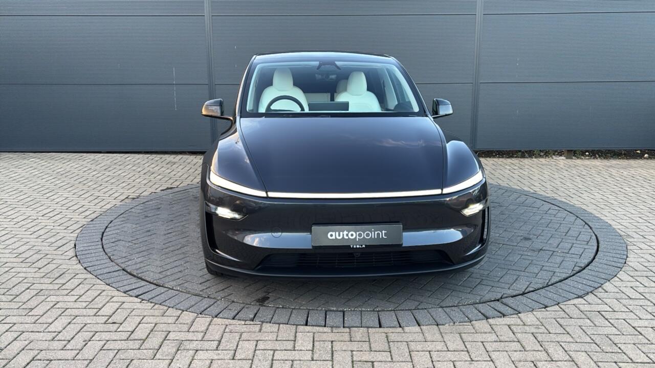 Main listing image - Tesla Model Y