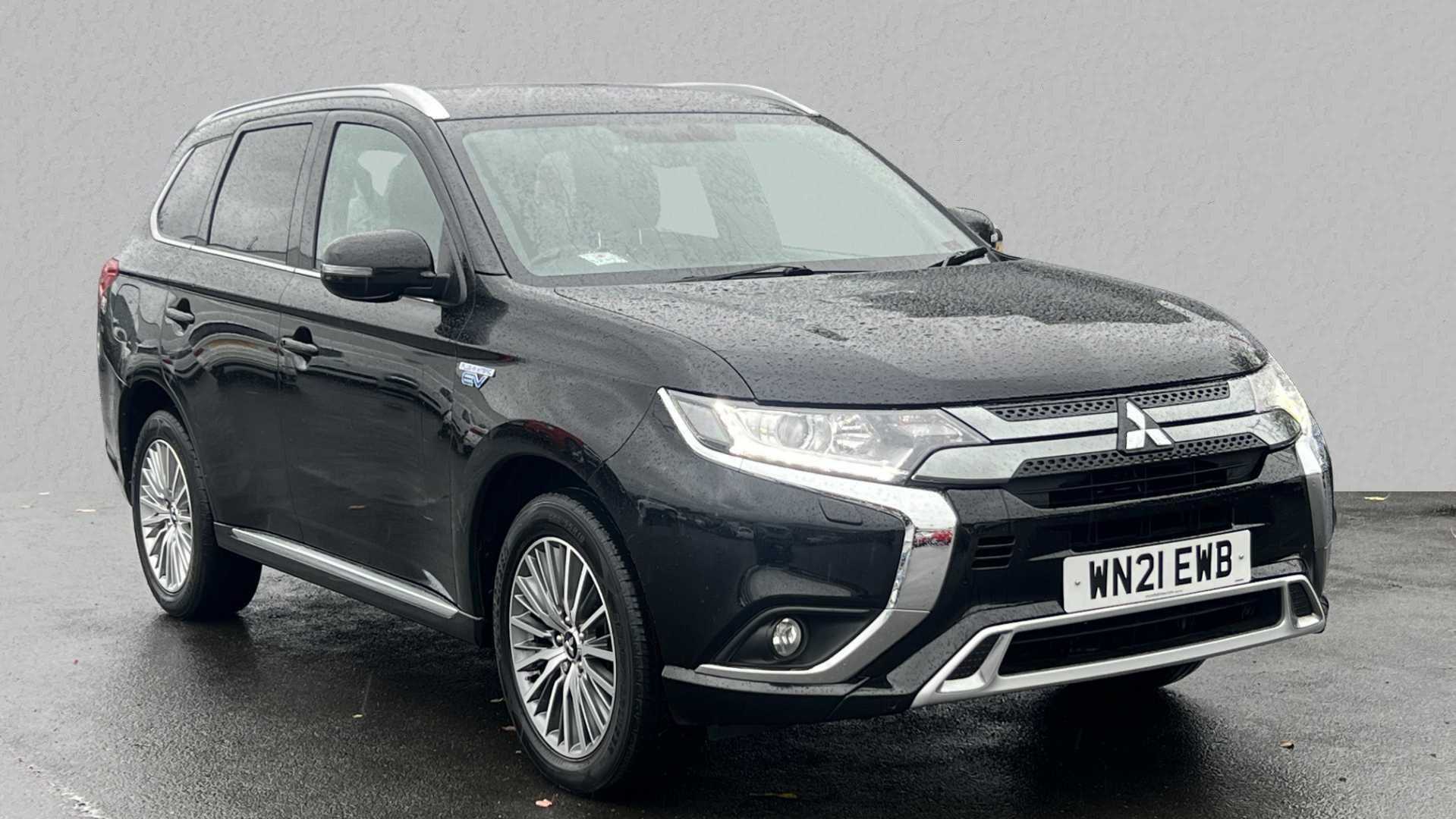 Main listing image - Mitsubishi Outlander