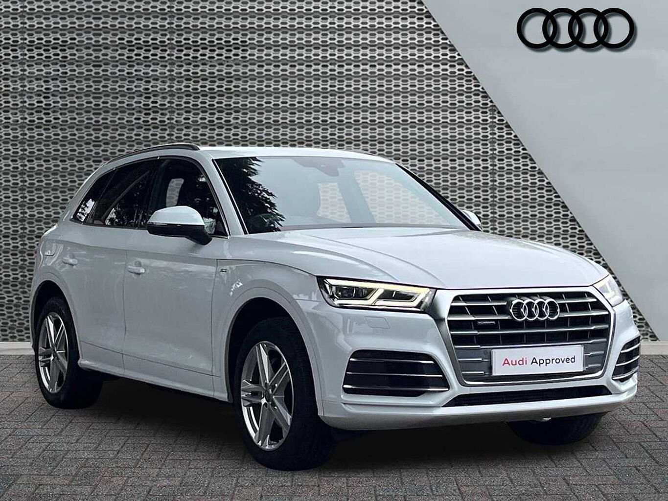 Main listing image - Audi Q5