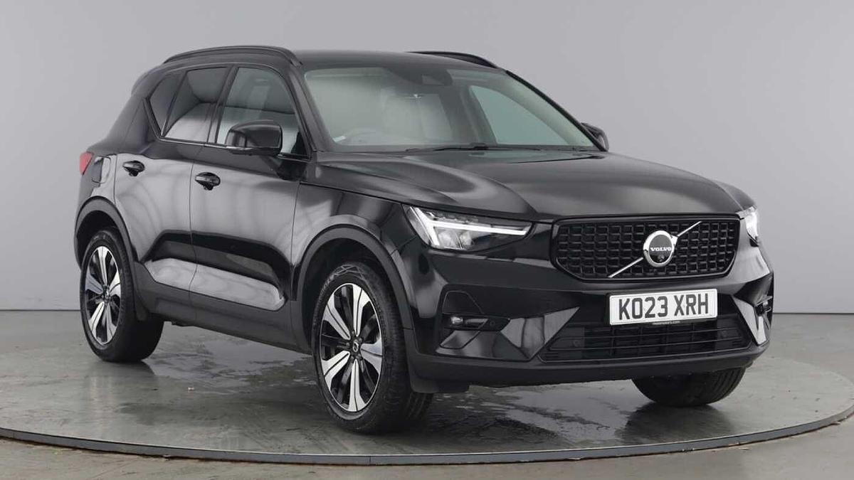 Main listing image - Volvo XC40 Recharge