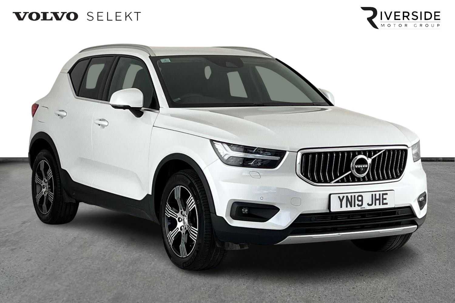 Main listing image - Volvo XC40