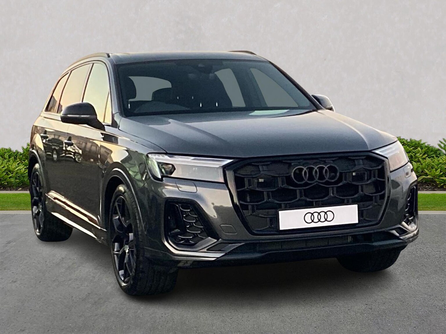 Main listing image - Audi Q7